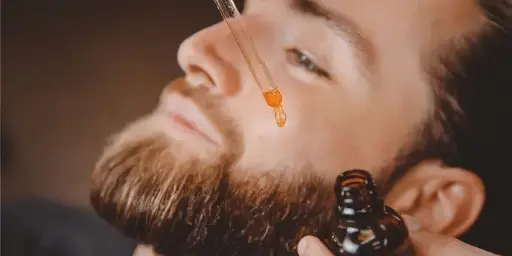 Huile à barbe